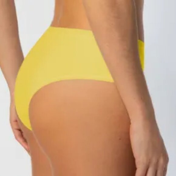NEW! Loba Classic Bikini Panties - no seams (4755 - Picture 2 of 5